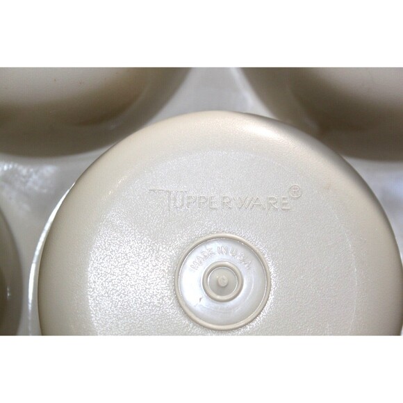 Tupperware Dip Serve Divided Sectioned Chip Veggie Tray With Lid Vintage 1666-1 - Picture 7 of 9
